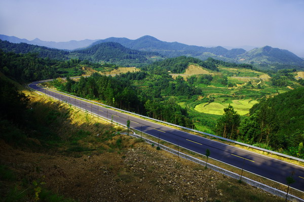 黄冈红色旅游路线